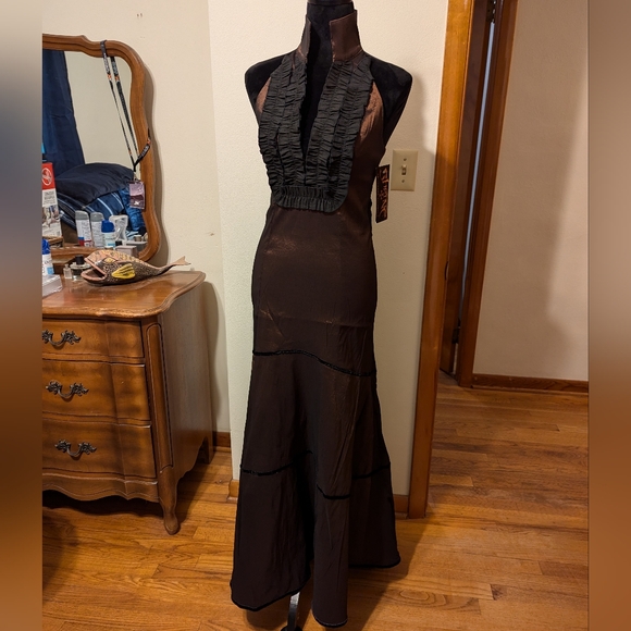 RARE NWT Shrine Hollywood bronze steampunk Gothic full halter evening gown - Picture 1 of 10